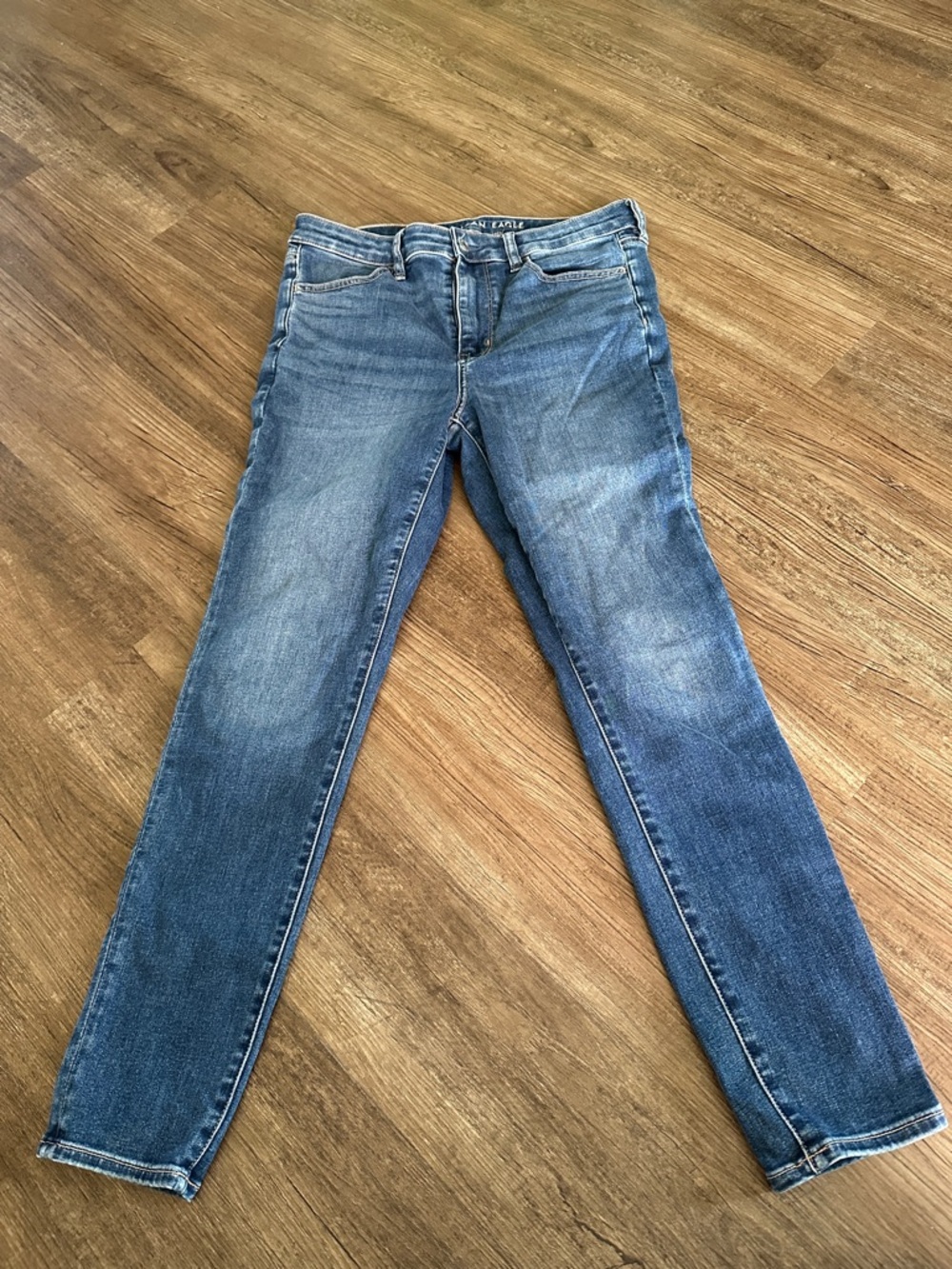 American Eagle Outfitters Jeans in Medium Blue Wash